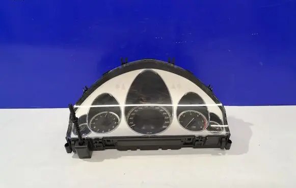Mercedes-Benz E W212 Speedometer (instrument cluster) A2129003309 A2129012000