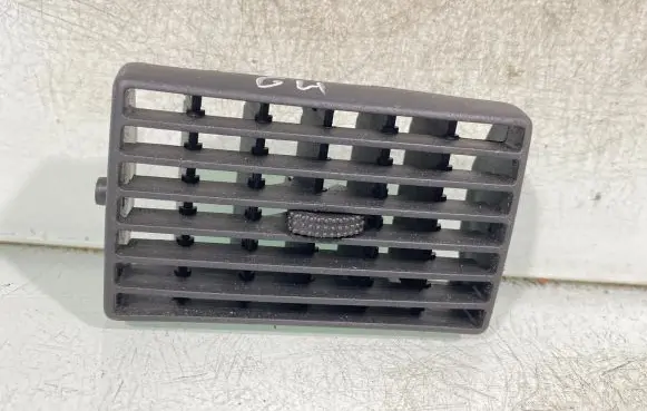 Volkswagen Golf IV Dash center air vent grill 1j0819719b