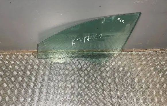 KIA Optima Front door window glass four-door
