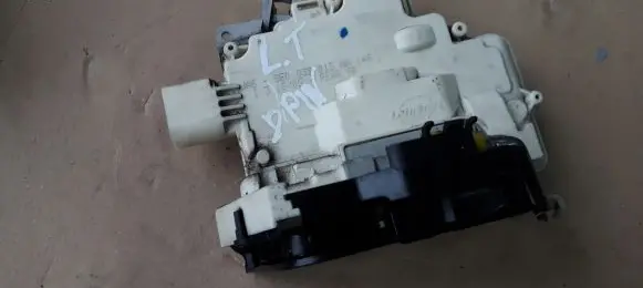 Audi A4 S4 B7 8E 8H Rear door lock 8E0839015AA