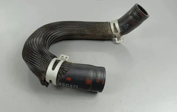 Hyundai Kona I Engine coolant pipe/hose
