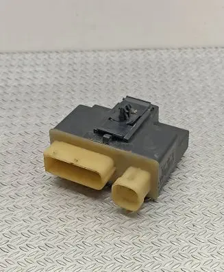 Peugeot 3008 I Glow plug pre-heat relay 9662570880 018010953