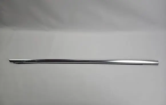 Mercedes-Benz GLC X253 C253 Front door glass trim molding A2537200224