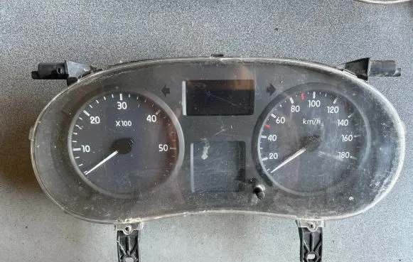 Renault Master II Speedometer (instrument cluster) P8200467948D