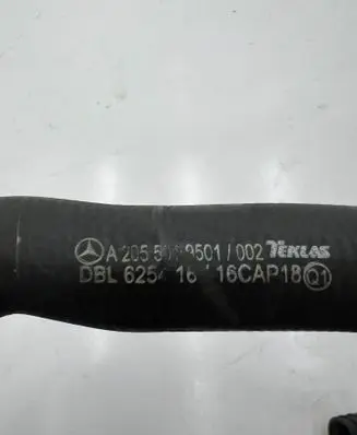 Engine coolant pipe/hose