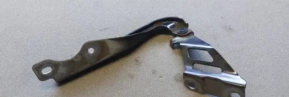 Mazda 3 III Engine bonnet/hood hinges
