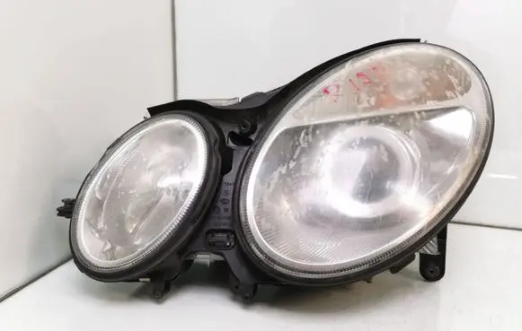 Mercedes-Benz E W211 Headlight/headlamp A0028202426