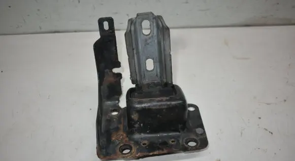 Citroen C3 Picasso Engine mount bracket 9680293680