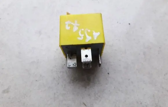 Renault Scenic II - Grand scenic II Other relay 7700844253