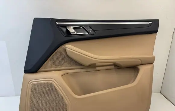 Porsche Macan (95B) Front door card panel trim 95B867012