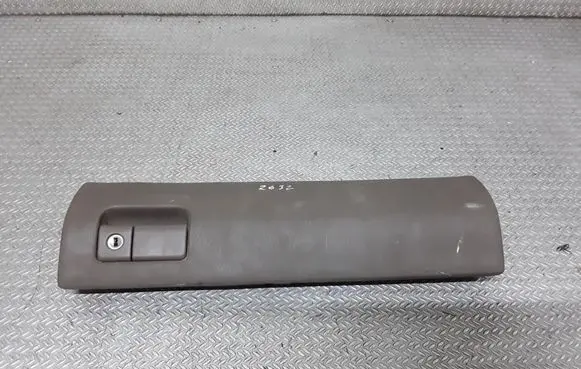 Lexus LS 400 Glove box lid/cover 