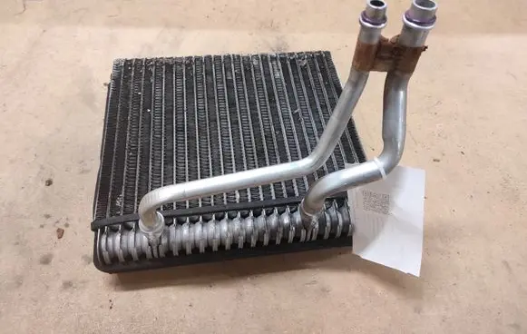 Peugeot 407 A/C cooling radiator (condenser)