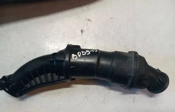 Volvo V70 Turbo air intake inlet pipe/hose 31411738 E23NA