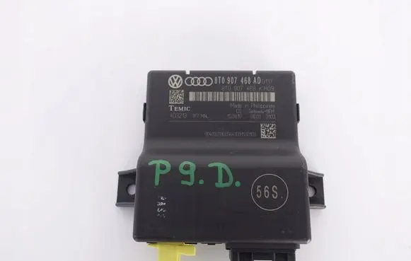 Audi A5 8T 8F Gateway control module 8T0907468AD