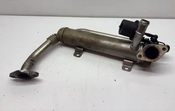Volkswagen PASSAT B6 EGR valve cooler 03G131512G V500 032905