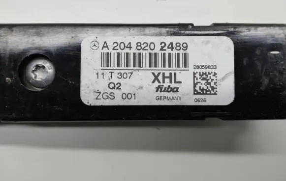 Mercedes-Benz GLK (X204) Antenna control unit A2048202489 11T307 28059833