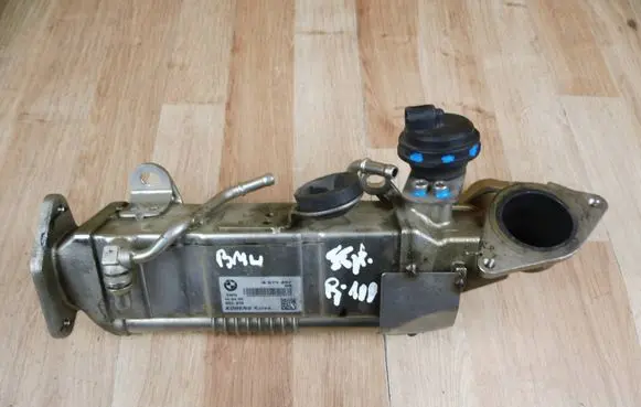 Toyota Avensis T270 EGR valve cooler 25680WA020 8573897 11718573897