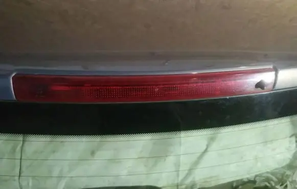 Renault Scenic II - Grand scenic II Third/center stoplight