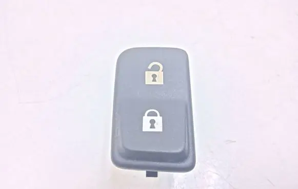 Volvo V50 Central locking switch button 30669958 30669957 0565832