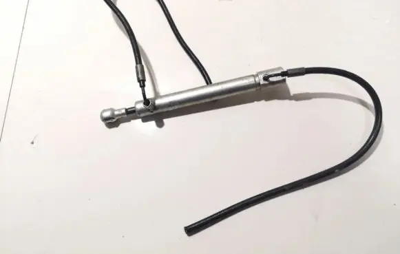 Volkswagen Phaeton Tailgate/trunk strut/damper