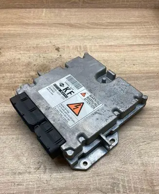 Nissan X-Trail T30 Engine control unit/module ECU 23710BU741 2758003241