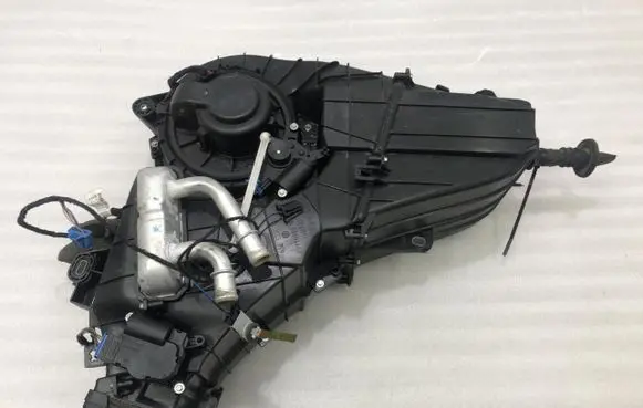 Audi Q7 4L Interior heater climate box assembly 4L0820004D