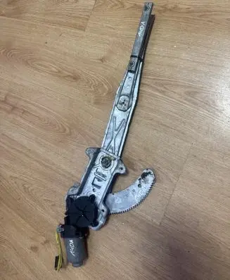 Nissan Micra Front door window regulator with motor