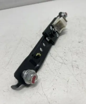 Hyundai i30 Seat belt adjustment rail K122A00011