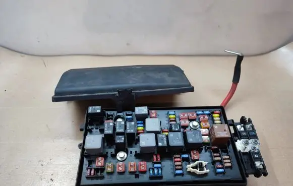 Opel Insignia A Fuse box set 529050199