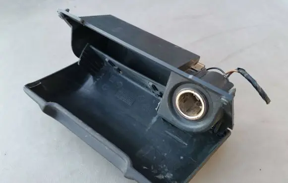 Opel Corsa B Car ashtray 008262672