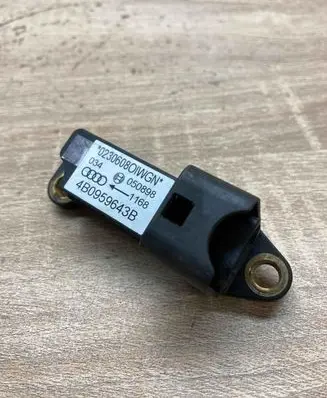 Audi A6 S6 C5 4B Airbag deployment crash/impact sensor 4B0959643B USED