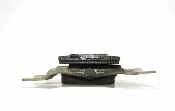 Ford Kuga I Engine mount bracket