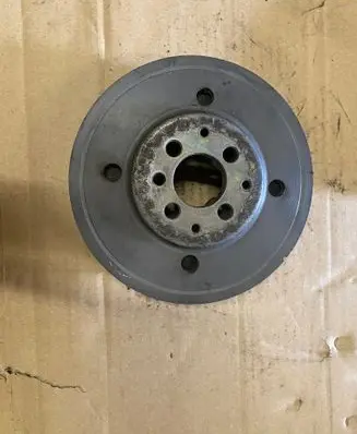 Audi A6 S6 C5 4B Crankshaft pulley 038105243F