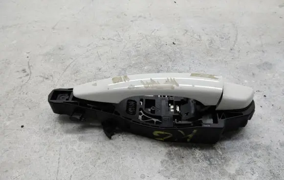Opel Mokka B Front door exterior handle 9688834180