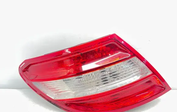 Mercedes-Benz C W204 Rear/tail lights 2048200164