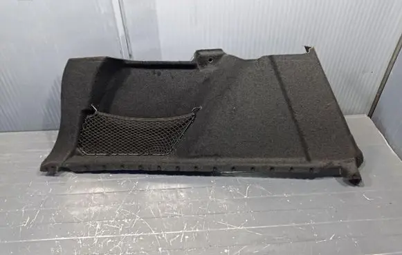 Bedford Astra Tailgate/trunk side cover trim 
