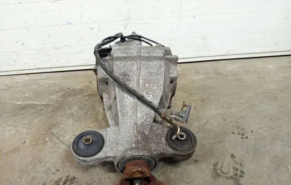 Infiniti Q50 Rear differential