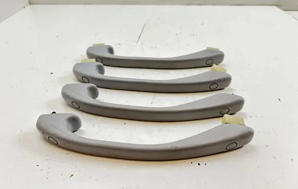 Mercedes-Benz Vito Viano W638 A set of handles for the ceiling 