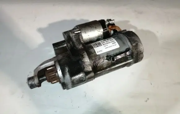 Audi A6 S6 C7 4G Starter motor 04L911024