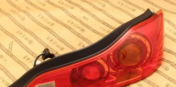Infiniti G37 Rear/tail lights