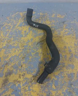 Volkswagen Touran I Coolant pipe/hose