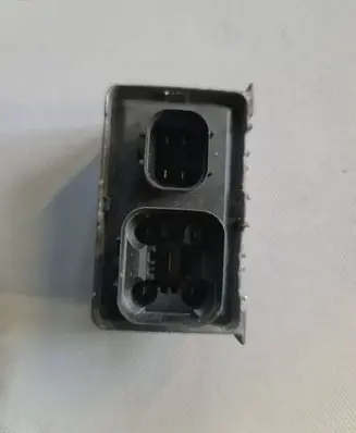 Opel Insignia A Glow plug pre-heat relay 55563423