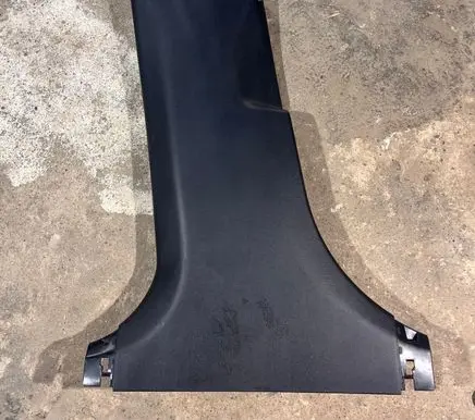 Lexus ES VII XZ10 (B) pillar trim (bottom) 6241333140
