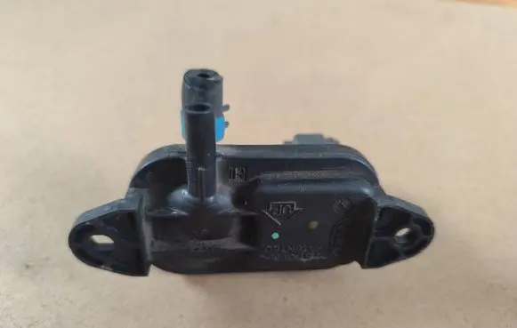 Mazda 3 II Exhaust gas pressure sensor 3M5A5L200AB 30620250937