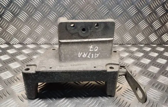 Opel Astra H Engine mounting bracket 55198220