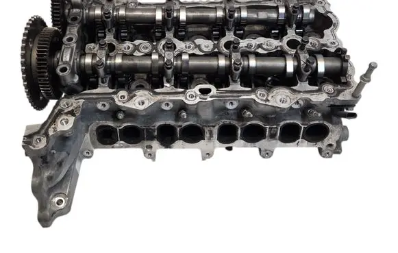 Opel Astra K Engine head 55500307