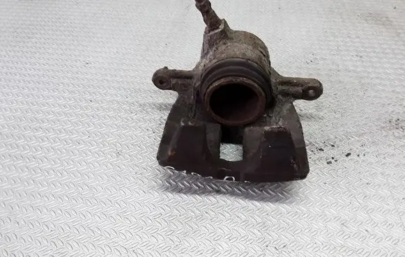 Mercedes-Benz C W203 Front brake caliper