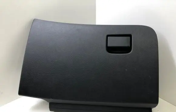 Nissan Qashqai Glove box