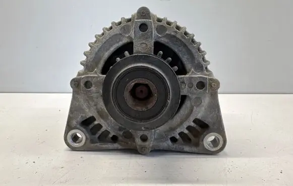 Suzuki Grand Vitara II Generator/alternator 3140067J0 104210