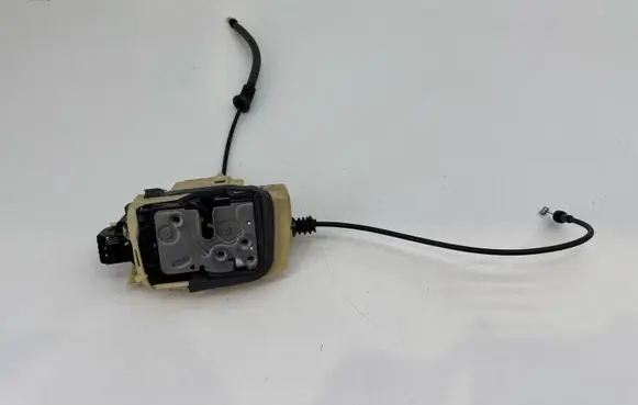 Polestar 2 Rear door lock V048227
